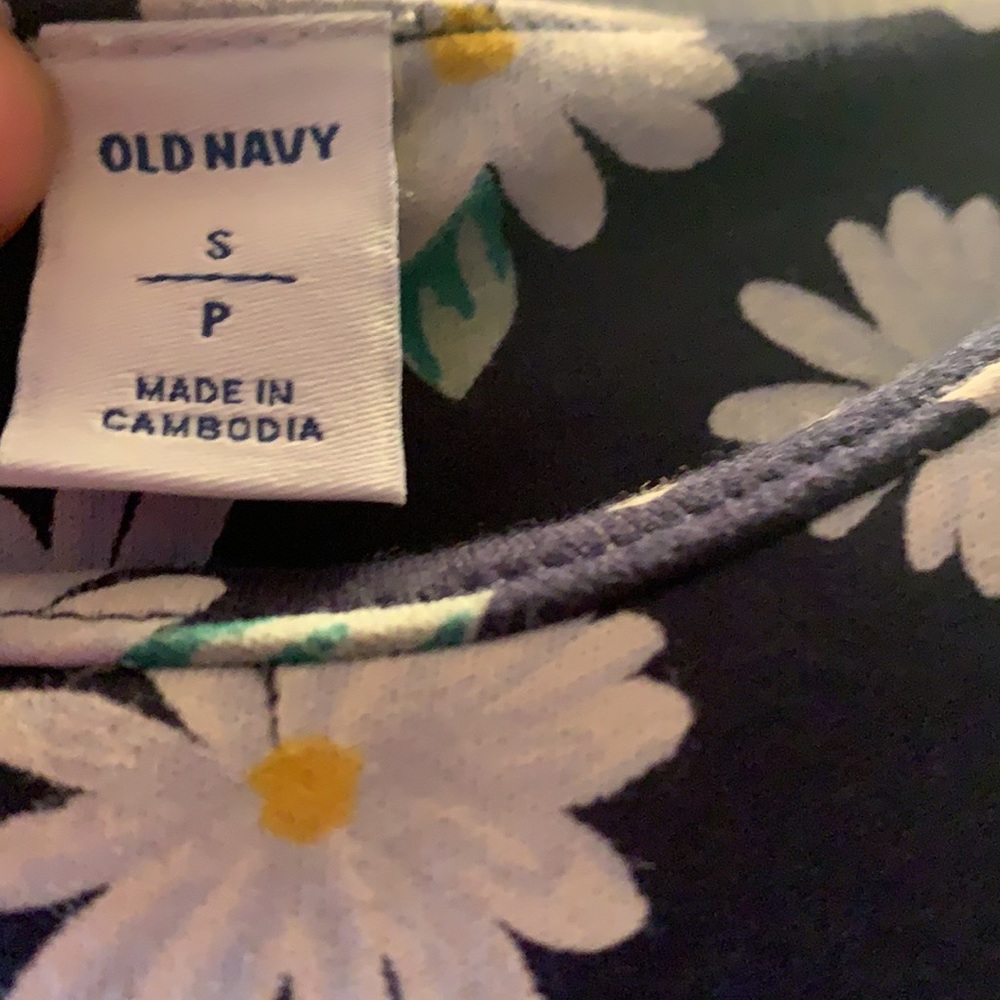 Robe - Picture 2 of 3